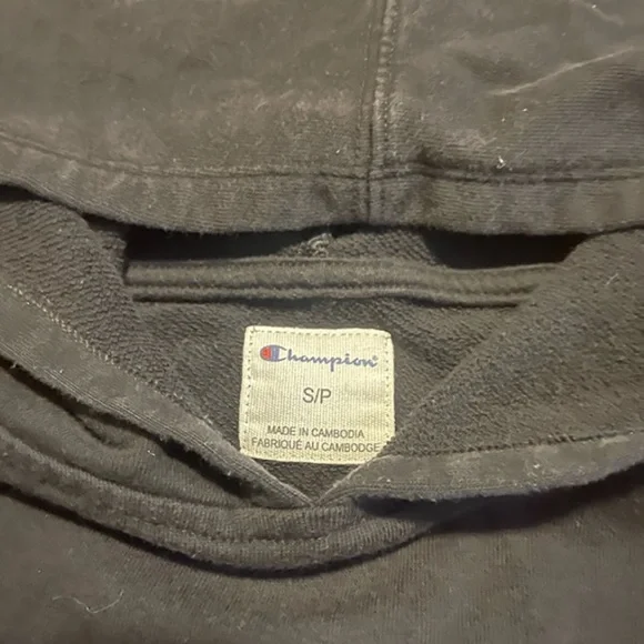 Champion Black Pullover Sweater with Iconic Logo - Picture 3 of 5